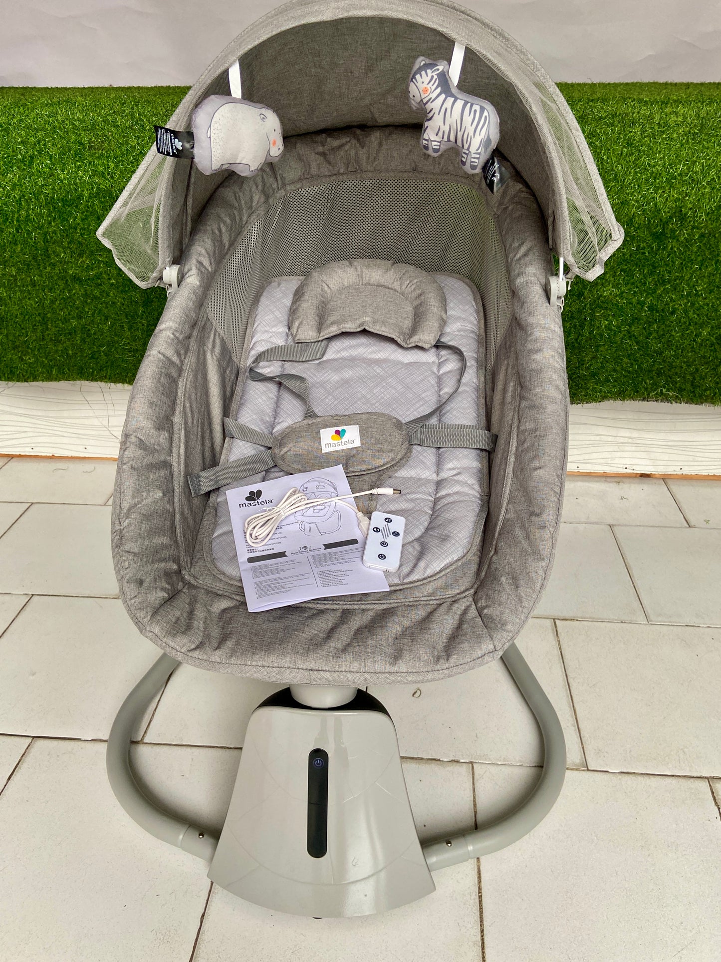 Mastela 3-in-1 Aura Deluxe Bassinet