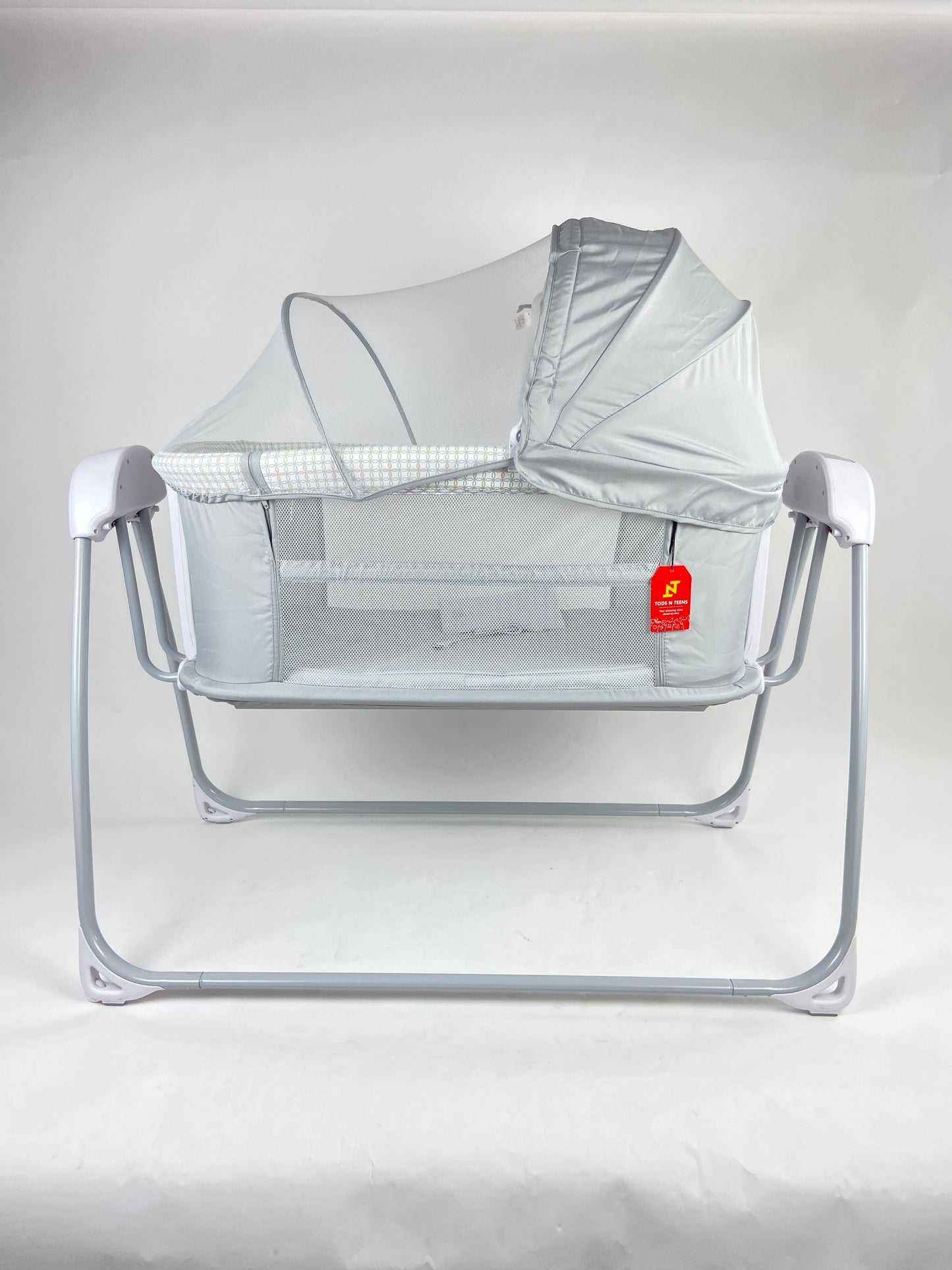 Mastela Baby Electric Bed Swing and Bassinet 4 in 1