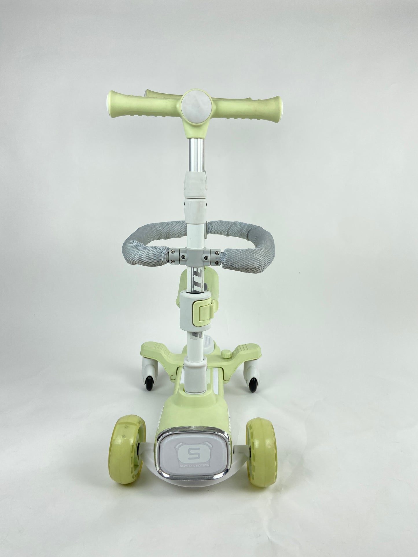 3 in 1 Stylish Scooty with Light & Sound-BZ-PY619