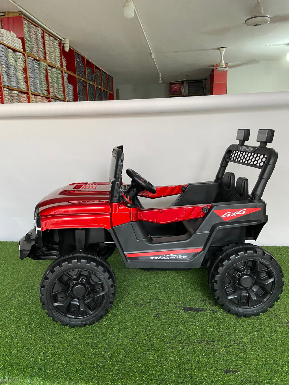 Imported Electric EORO Jeep with Parent remote - B801