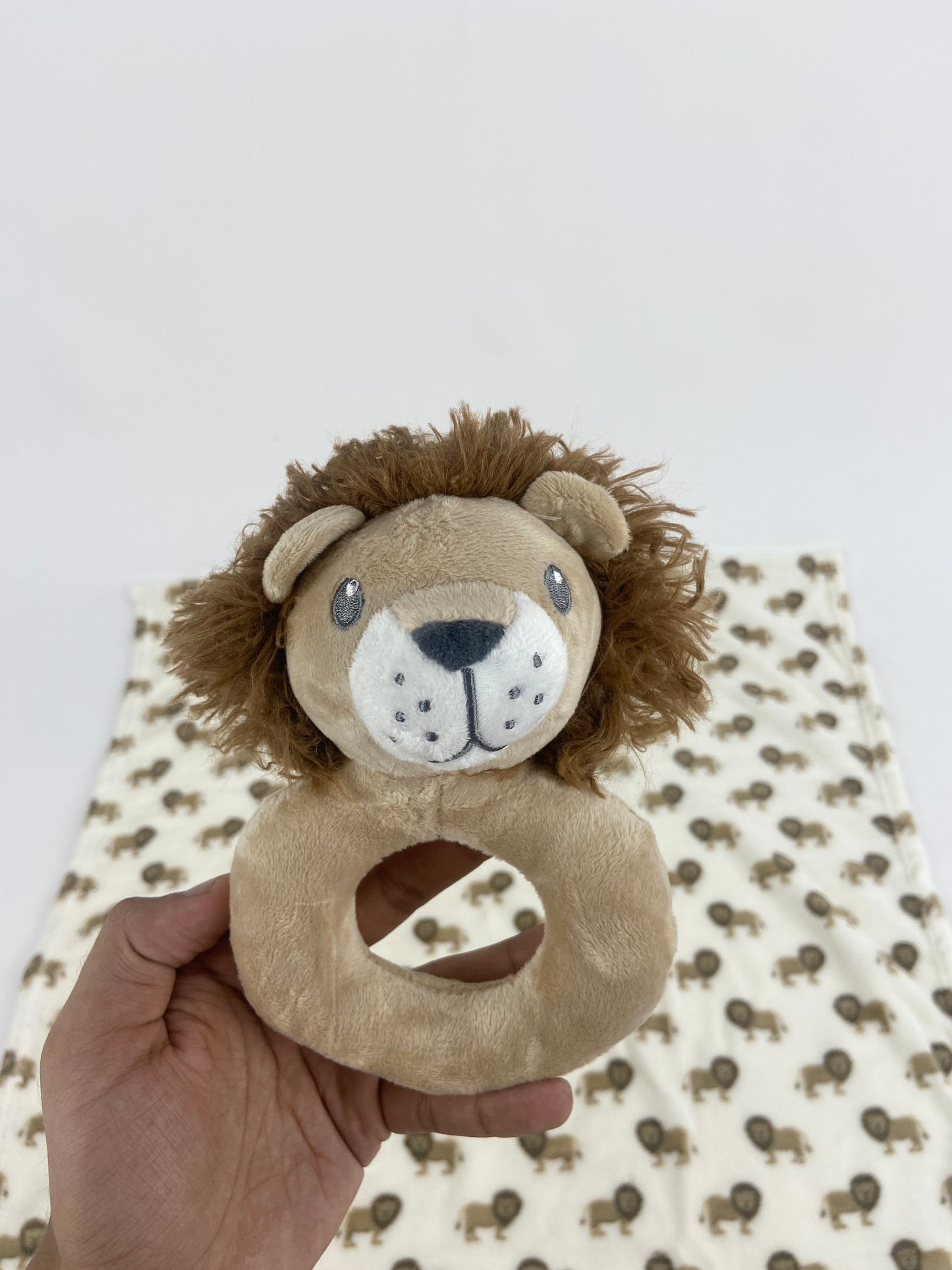 SHT437-Cozy blanket with Stuff Toy