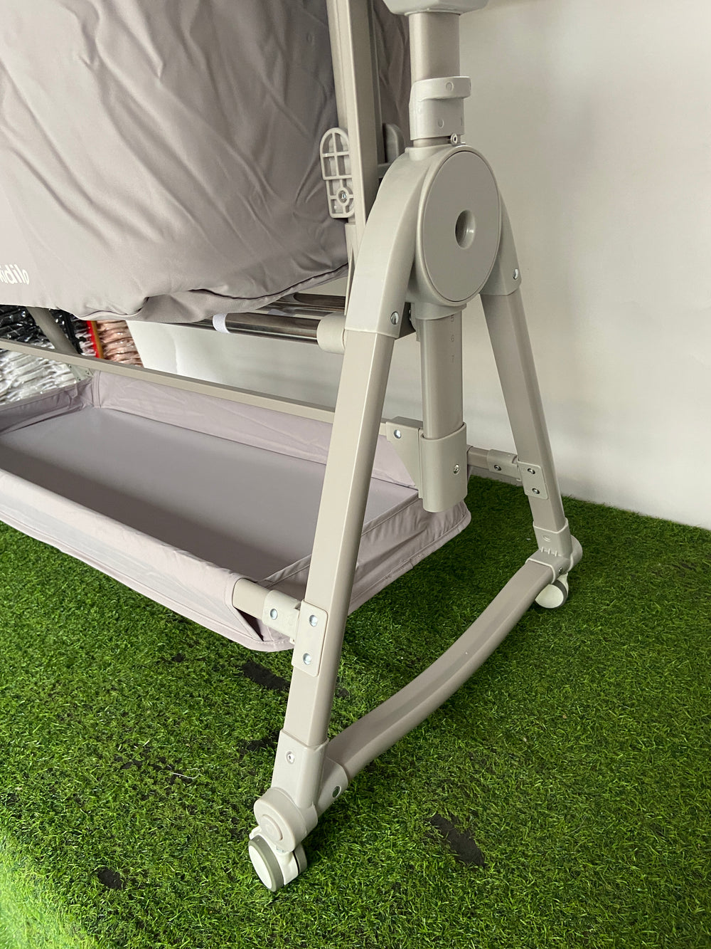Kidilo Multifunctional Electric Swing - B03