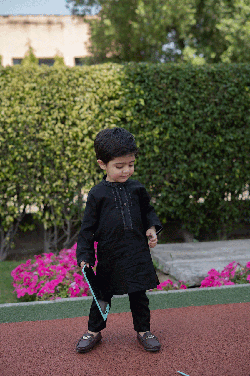 Black Lawn 2 piece set (6M-7Y)