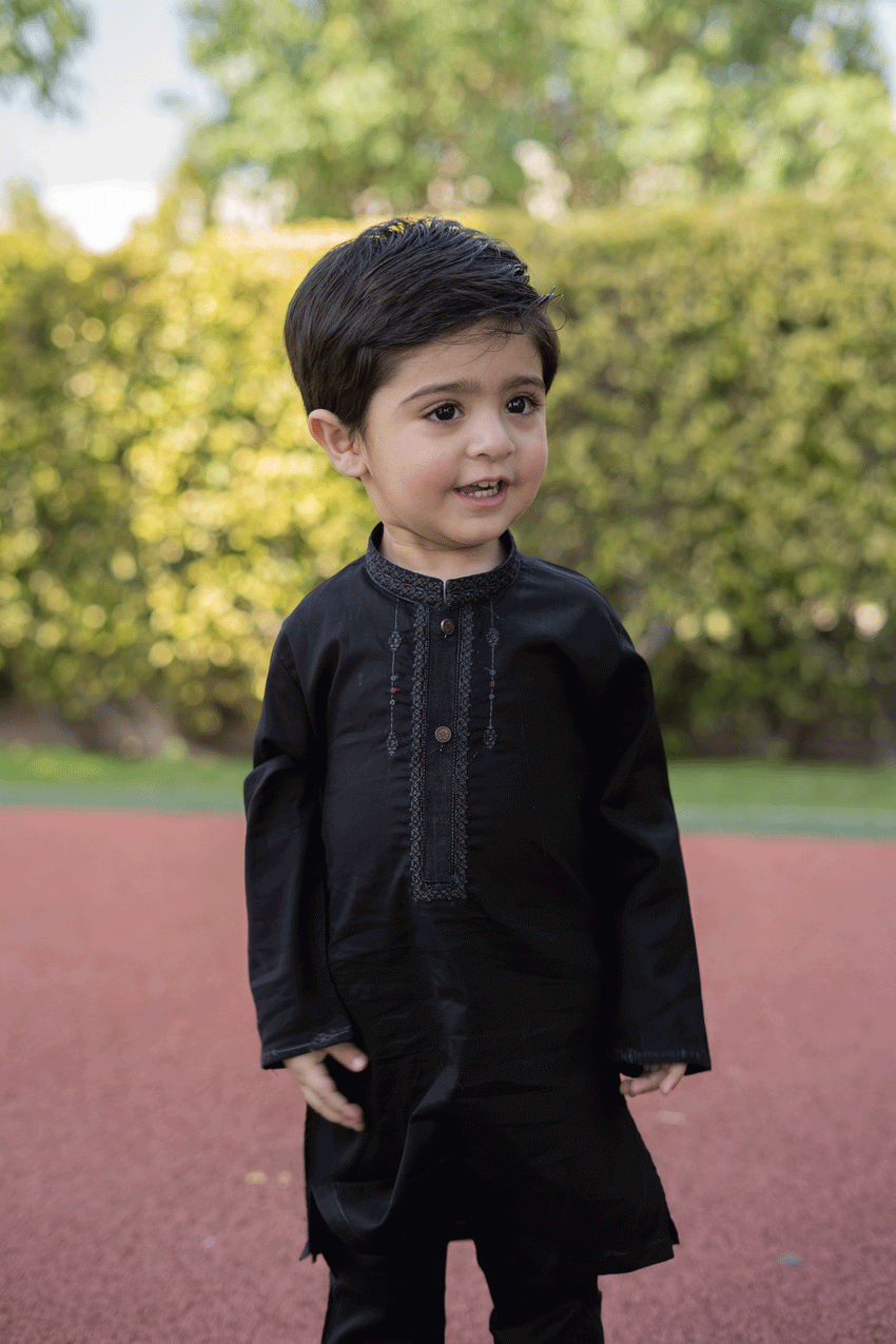 Black Lawn 2 piece set (6M-7Y)