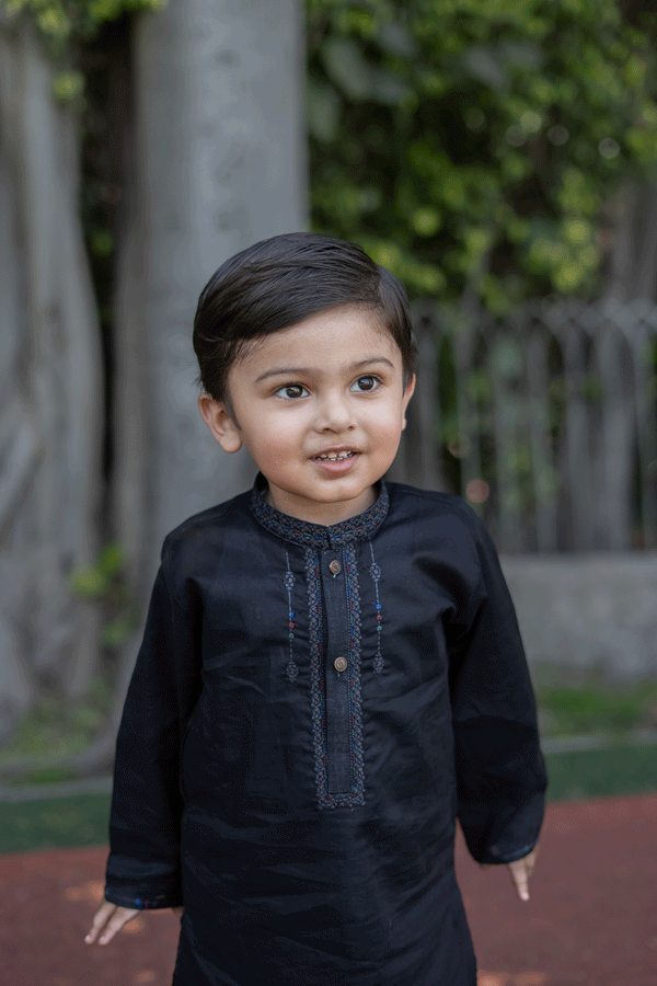 Black Lawn 2 piece set (6M-7Y)