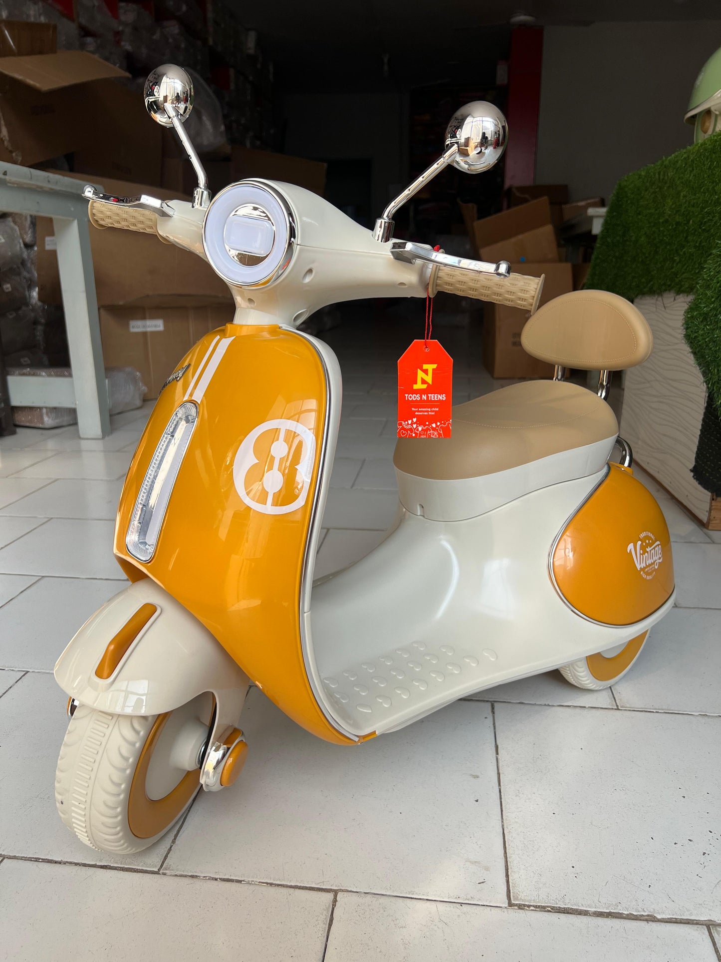Vintage Battery Operated Vespa Scooter For Kids-M6188