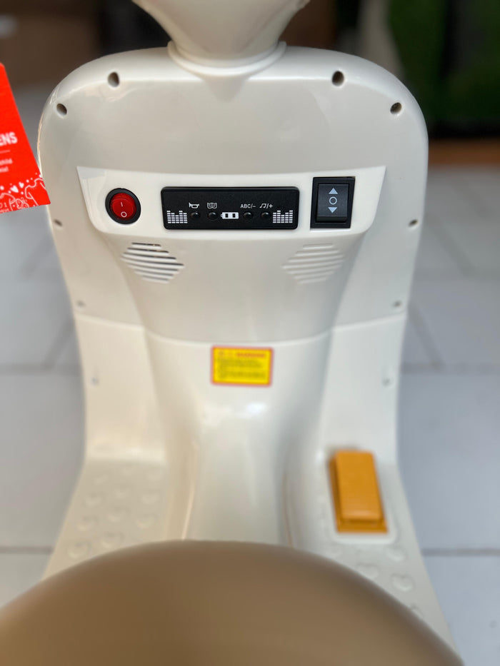 Imported Electric Vintage Vespa Scooter - M6188