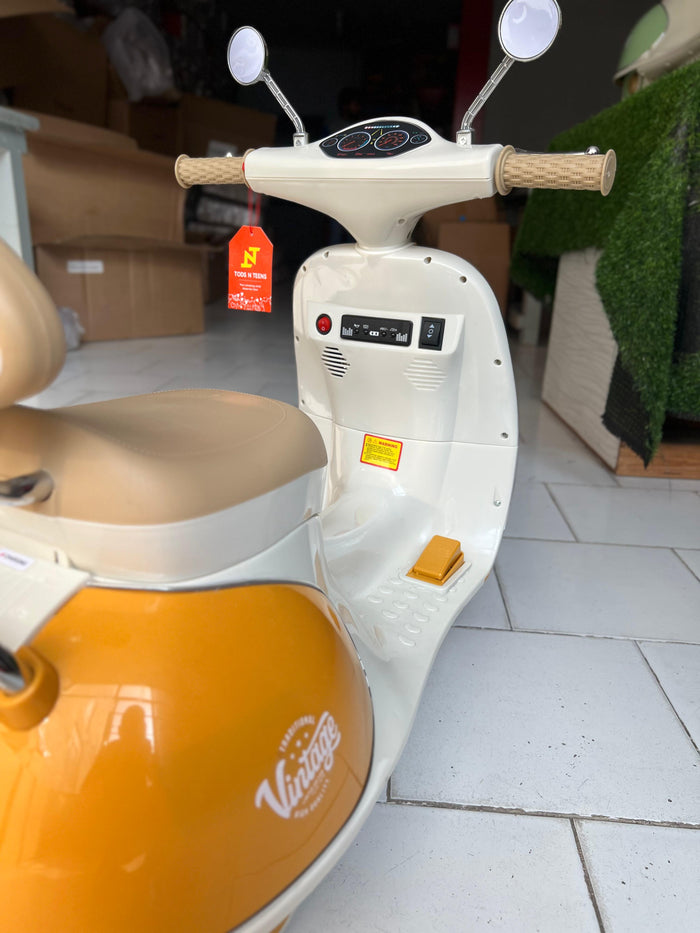 Imported Electric Vintage Vespa Scooter - M6188