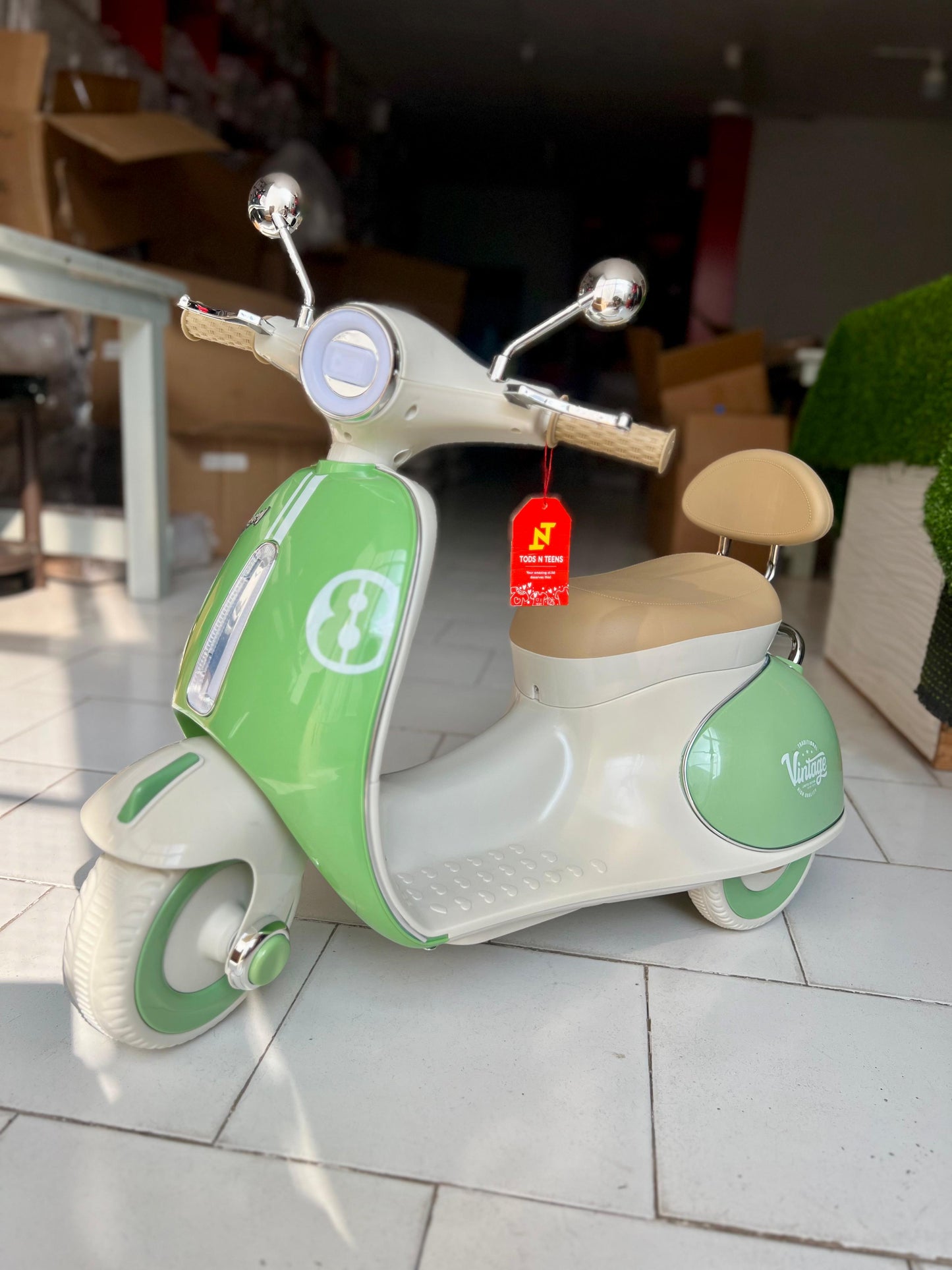 Vintage Battery Operated Vespa Scooter For Kids-M6188