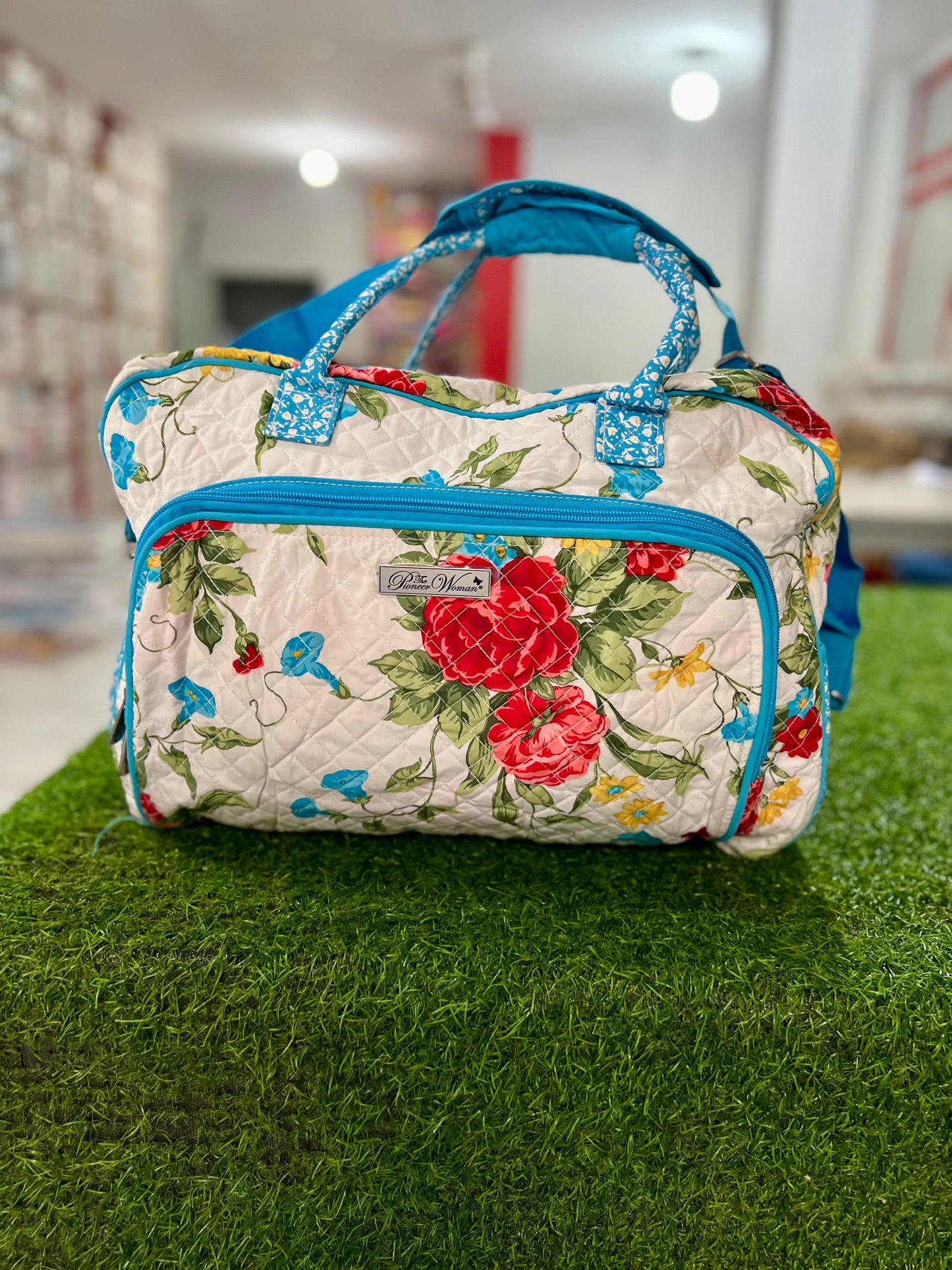 DB193-The Pioneer Woman Weekender Bag