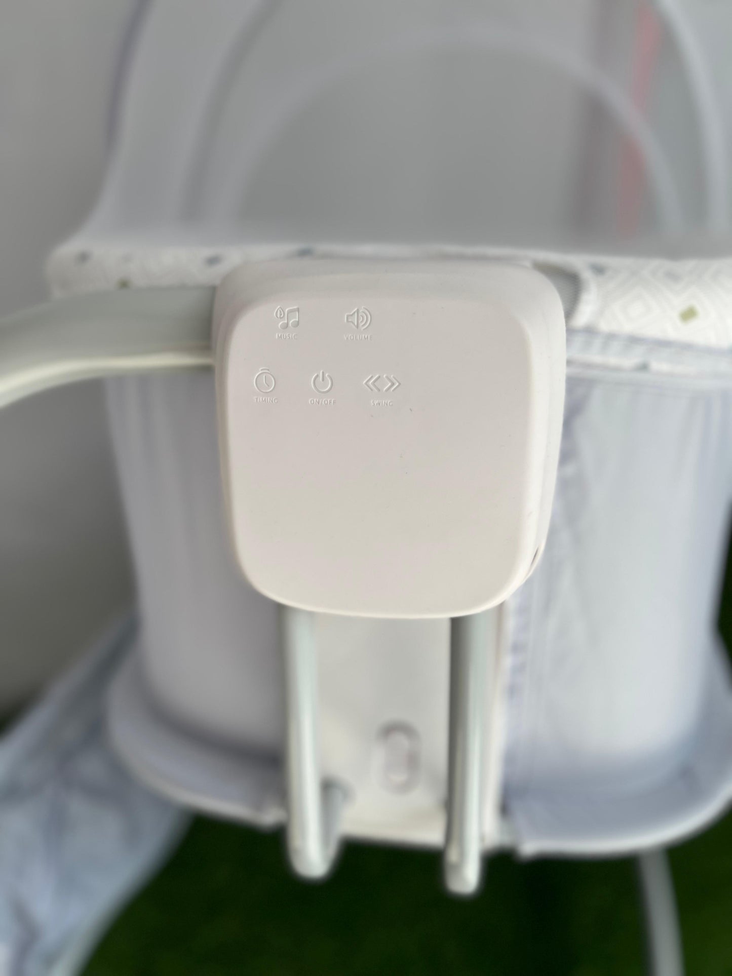 Mastela Deluxe 3-in-1 Bassinet