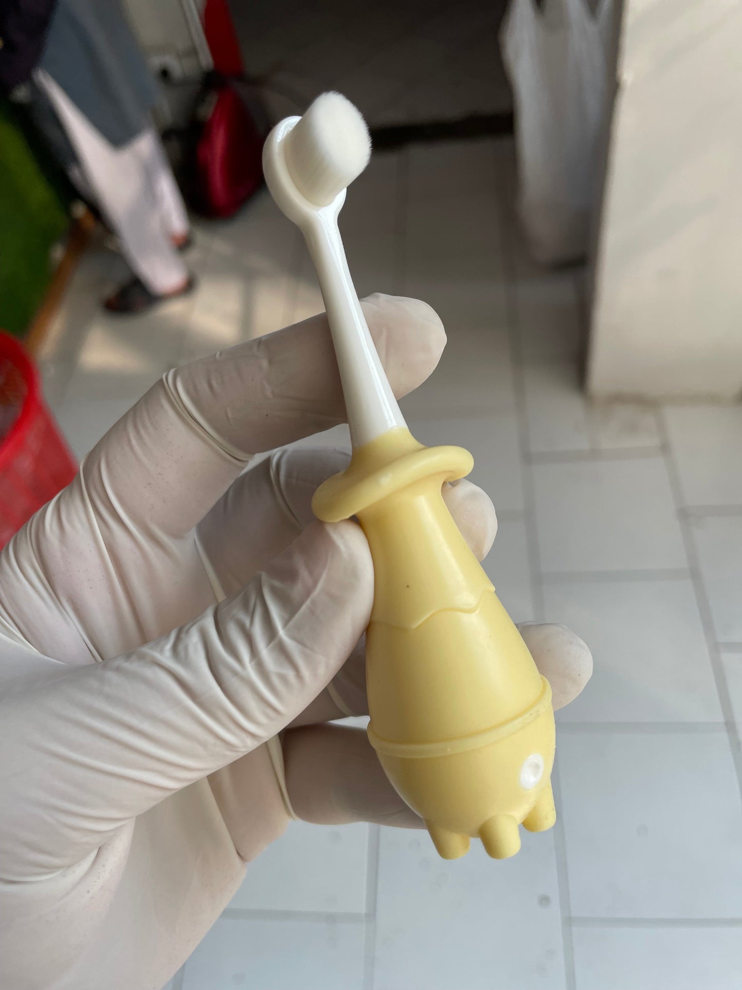 FE98-Soft bristle toothbrush