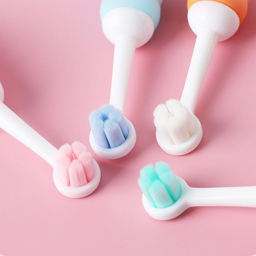 Soft bristle toothbrush - Blue